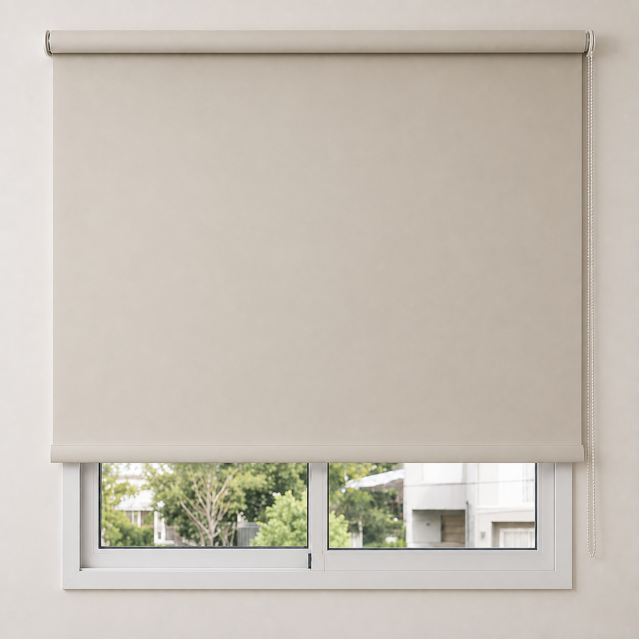 Misma habitación con cortina Roller Blackout: oscuridad controlada